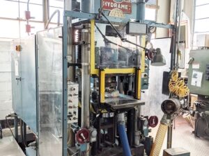 60 TON HYDRAMET HCW-60XL HYDRAULIC POWDERED METAL COMPACTION PRESS